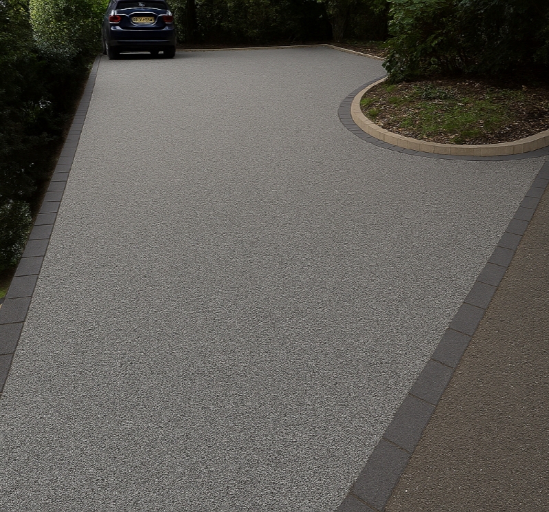   new resin bound driveway installed in Crawley in West Sussex 